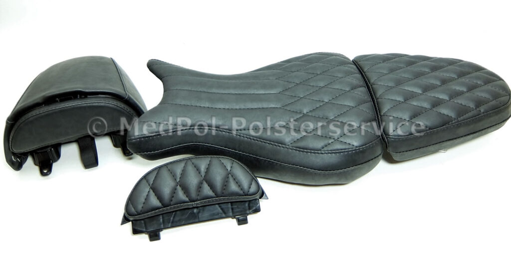 R nineT Fahrer- und Soziussitz, 2✕ Höckerpolster + Höcker kompletter Neubezug in Harrison-Smoke mit Ziernähten in Schwarz (Rautensteppung + Längststeppung) - körperspezifische Polsterung mit Komfort/Aktivmatte