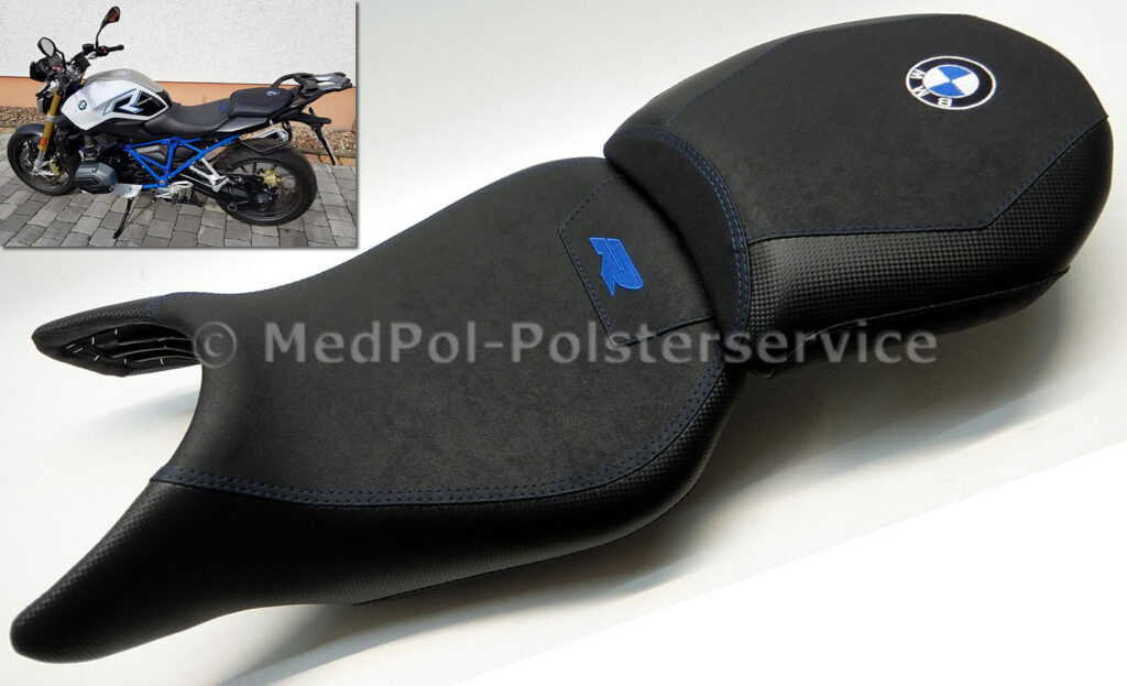 R 1200 R Fahrer- & Soziussitz komplett Neubezug in Nubuck und Carbon, doppelte Ziernaht Blau, mehrfarbige Stickerei - mit Komfortpolsterung/Gel-Aktivmatte