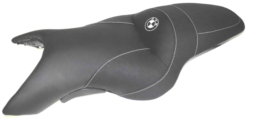 BMW Kompletter Neubezug mit körperspezifischer Komfortpolsterung ⇒ Geleinlage, Stufeneinbau, Lederarten: Antirutsch und Matt. Ziernaht und Stick in Silbergrau