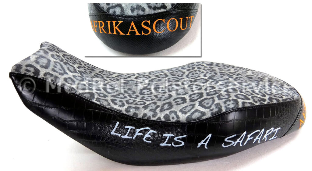 Ducati Scrambler Sitzbank um 2cm im Fahrerbereich abgepolstert + Neubezug in Leo/Kroko und Schlange gefertigt, Stickereien