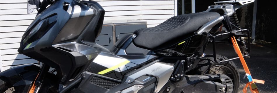 Montierte Rollersitzbank des XADV Roller