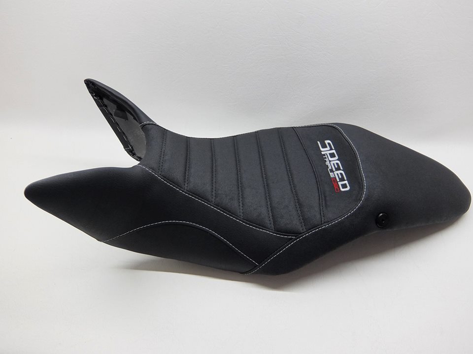 1-triumph-speed-triple