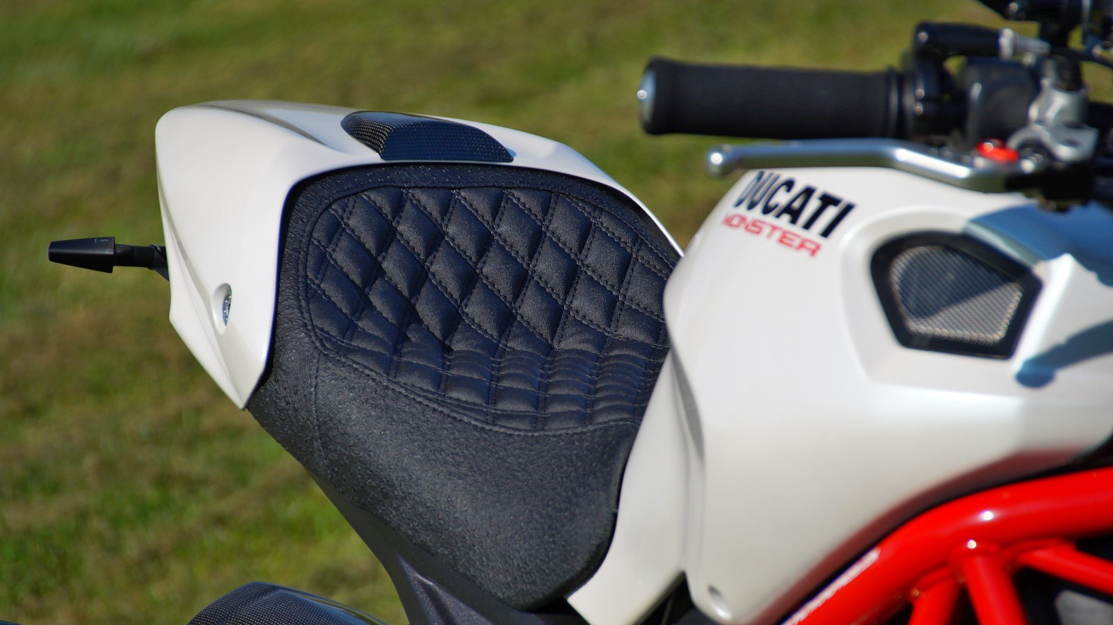 Ducati-Monster-1100-bike-2