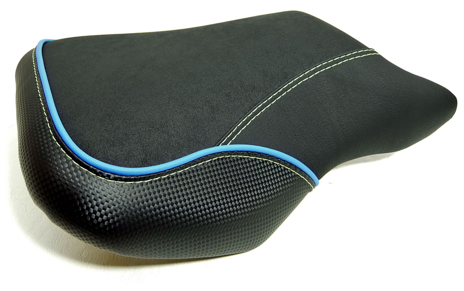 Suzuki-GSR-750-sitzbank-3