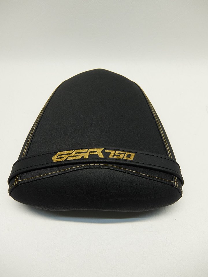 Suzuki-GSR750-sitzbank-5