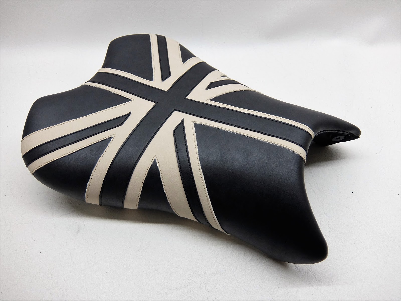 Triumph-Street-Triple-2