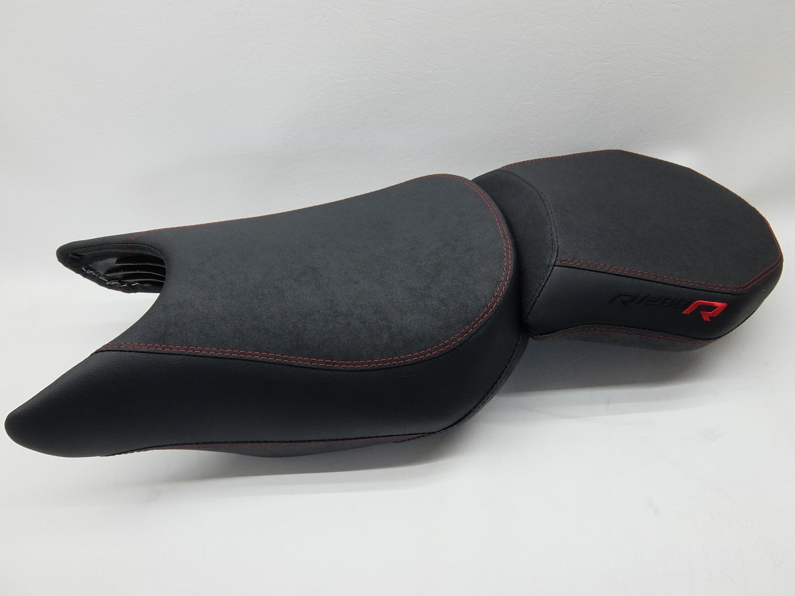 bmw-r1200r-sitzbank-neupolsterung-1