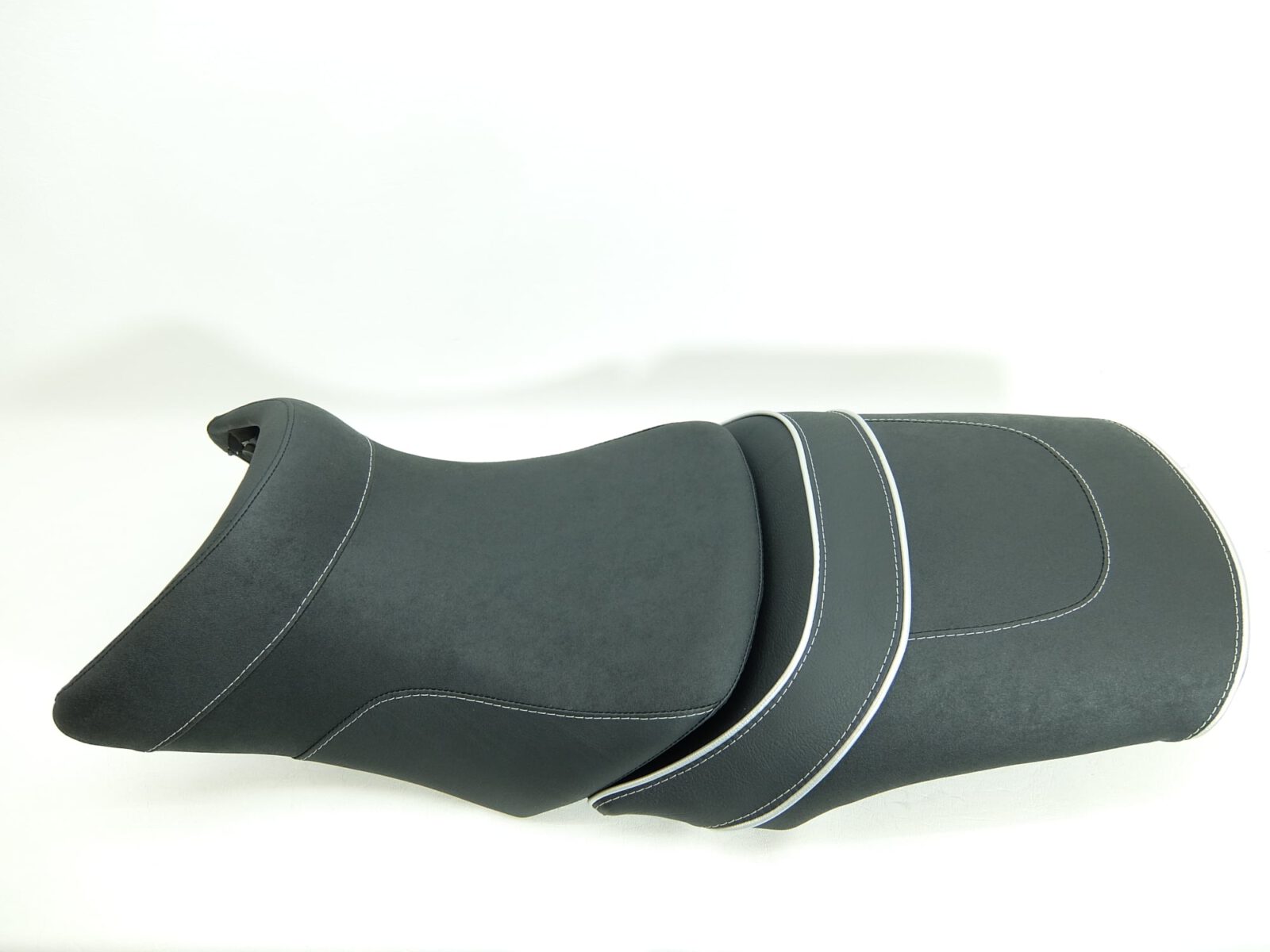 bmw-r1200r-sitzbank-neupolsterung-1