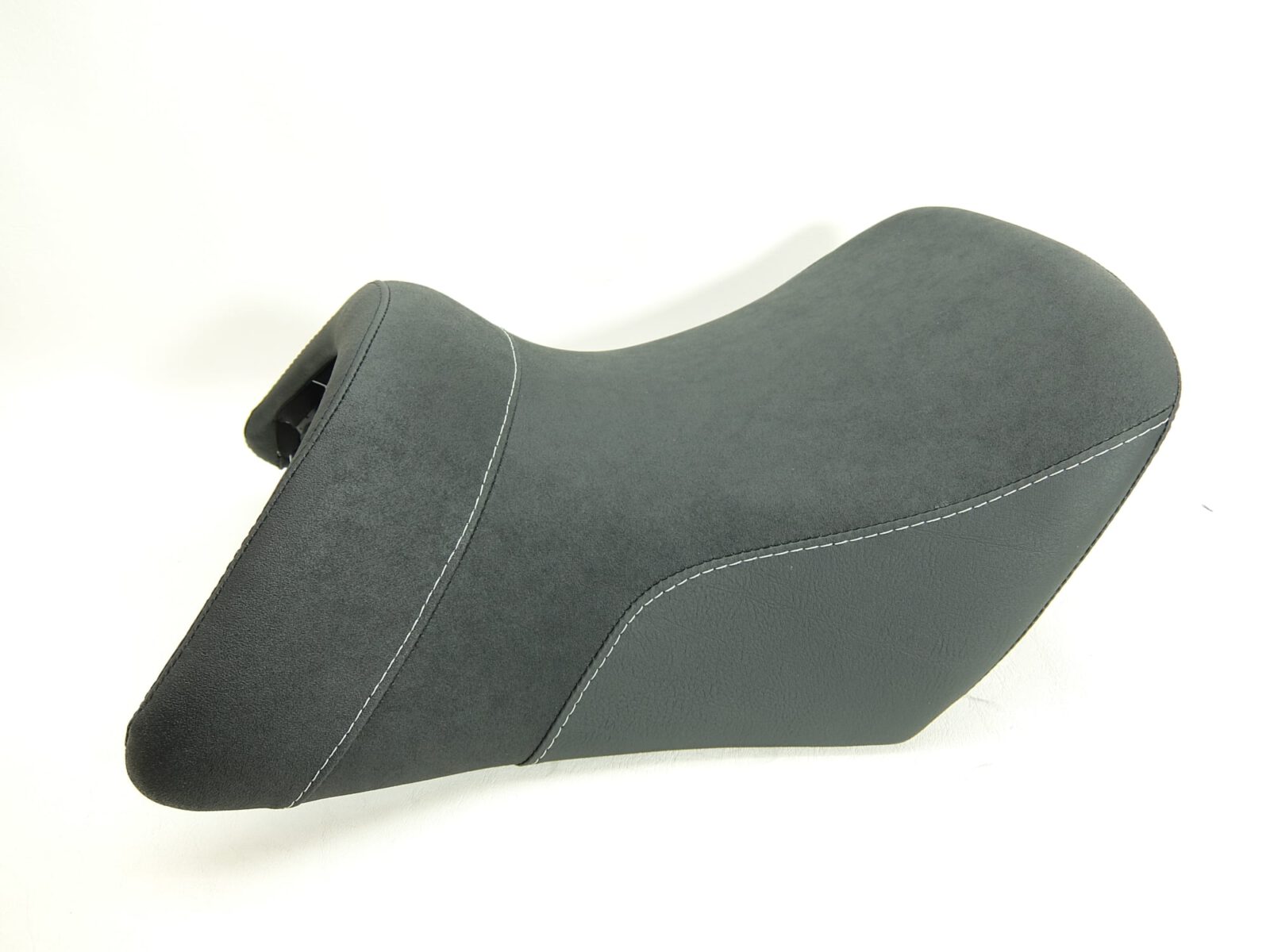 bmw-r1200r-sitzbank-neupolsterung-2