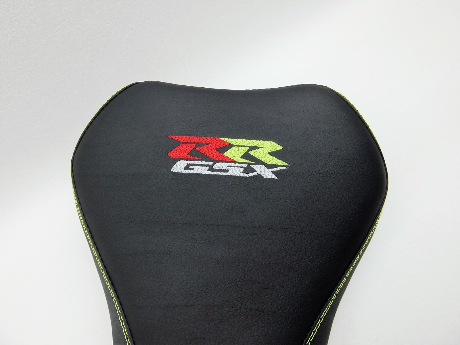 suzuki-gsx-rr-sitzbank-2