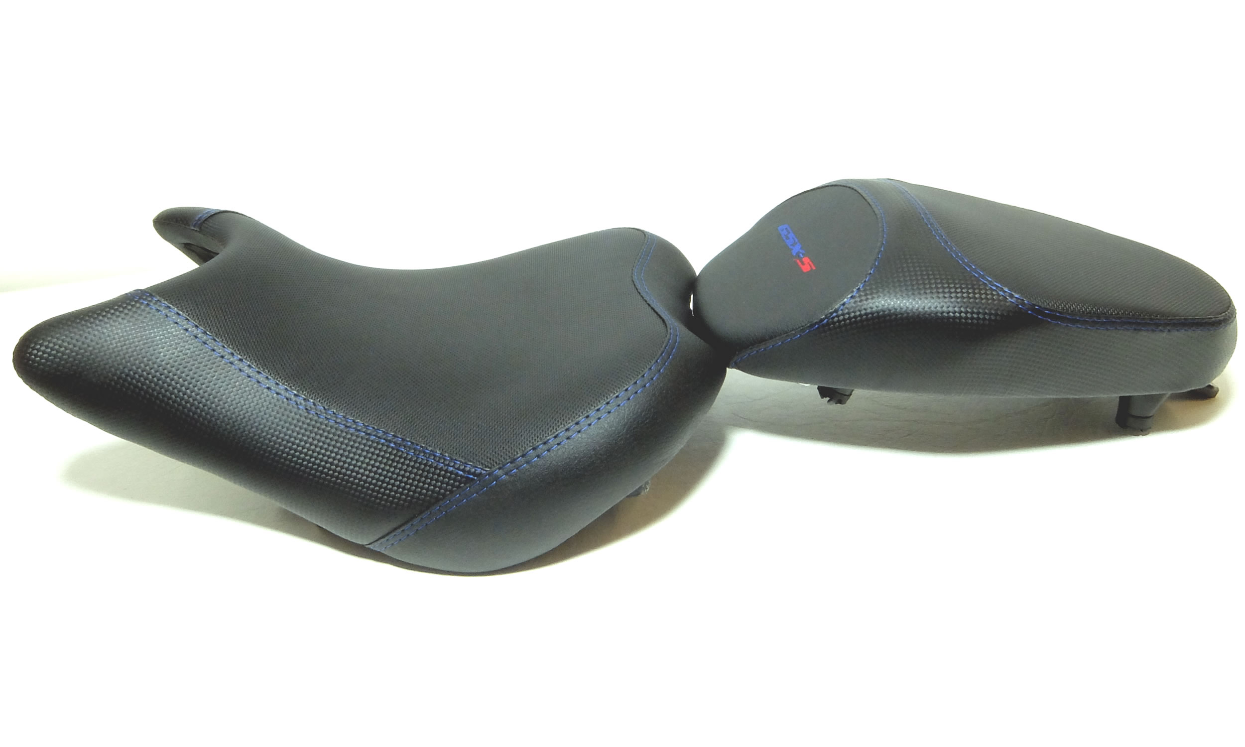 Suzuki "GSX-S 1000": Antirutsch, Stickerei, Ziernaht