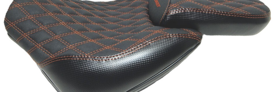 Neues Polster und Bezug an einer Triumph Rocket vom Bikepolsterer